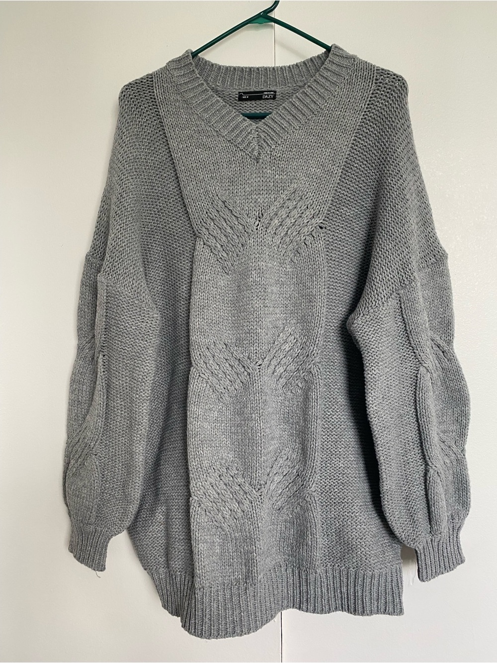 Dazy-Less Loose Minimalist Textured Cable Knit V-Neck Sweater